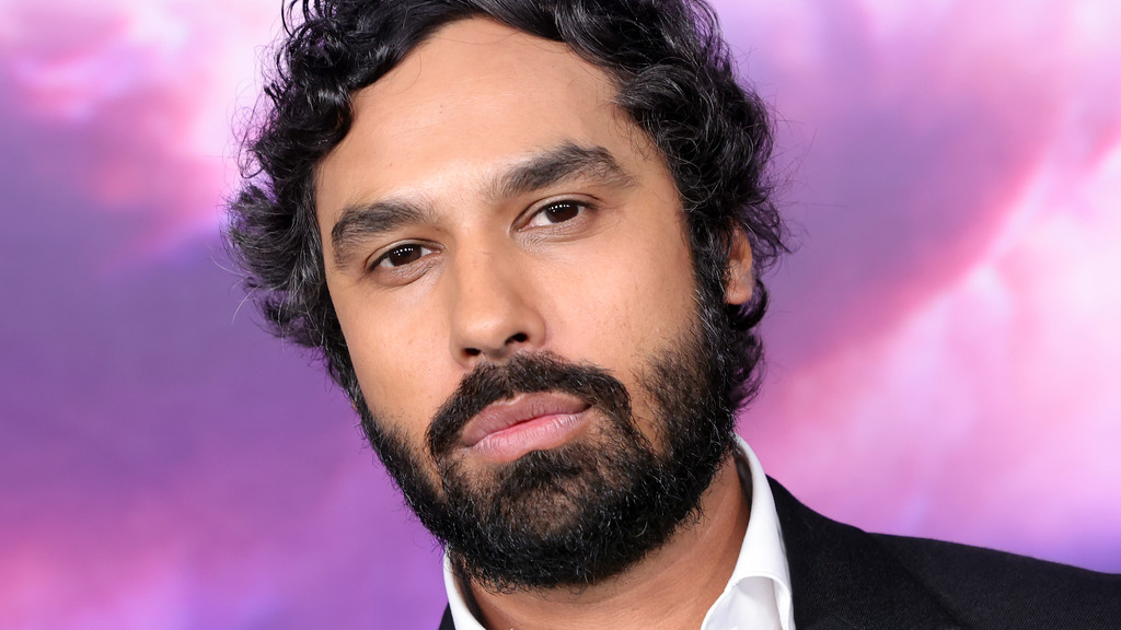 Kunal Nayyar reveals truth behind bare-chested Big Bang Theory scene