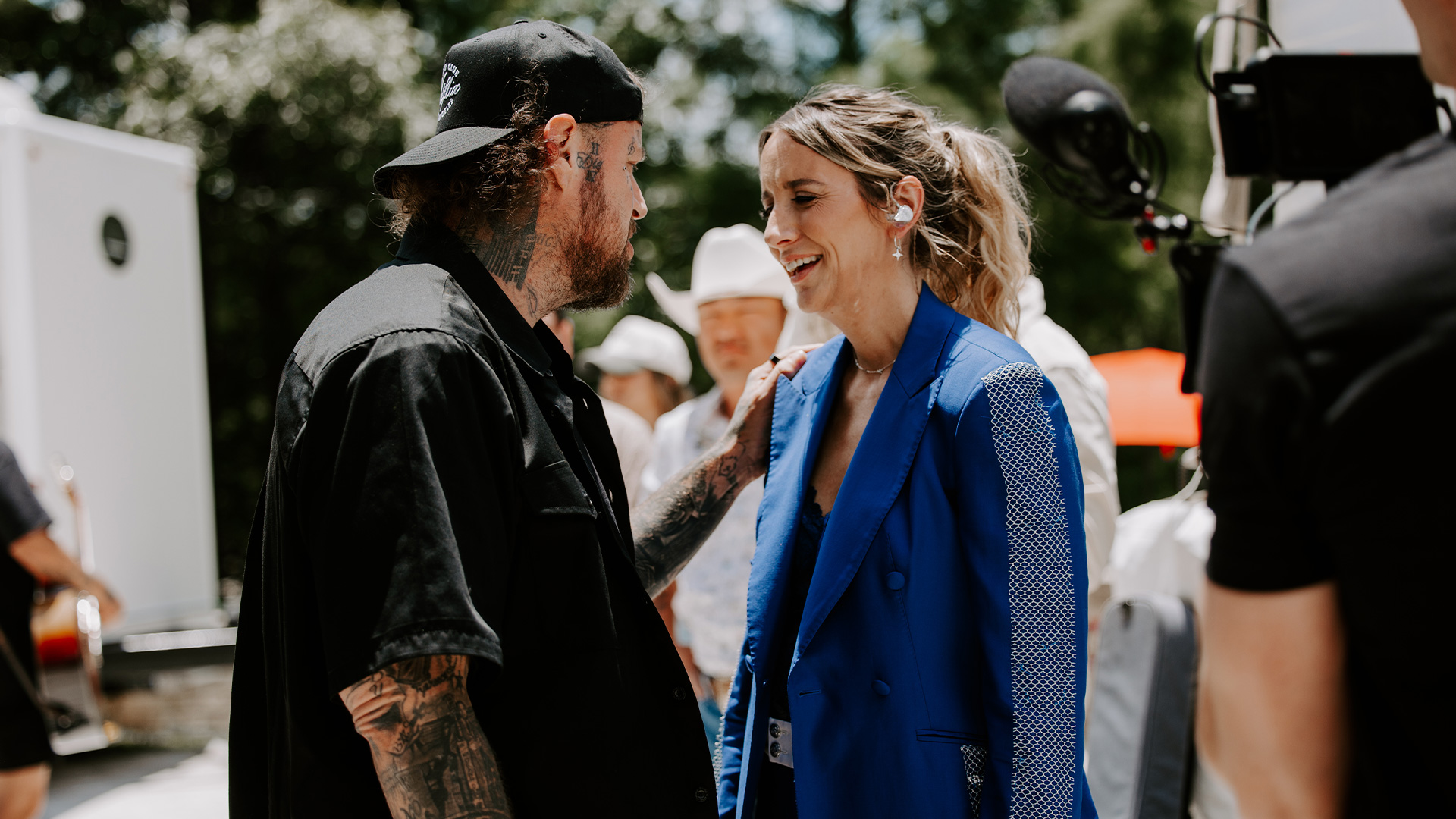 WATCH: Kaylee Bell’s CMA fest set gets crashed by Jelly Roll in the best way