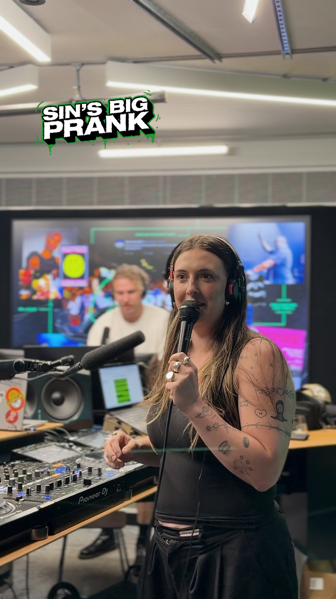 Sin tries a voice disguiser