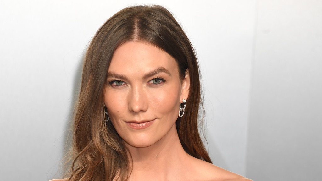 Karlie Kloss has 'never met' President Trump despite family ties