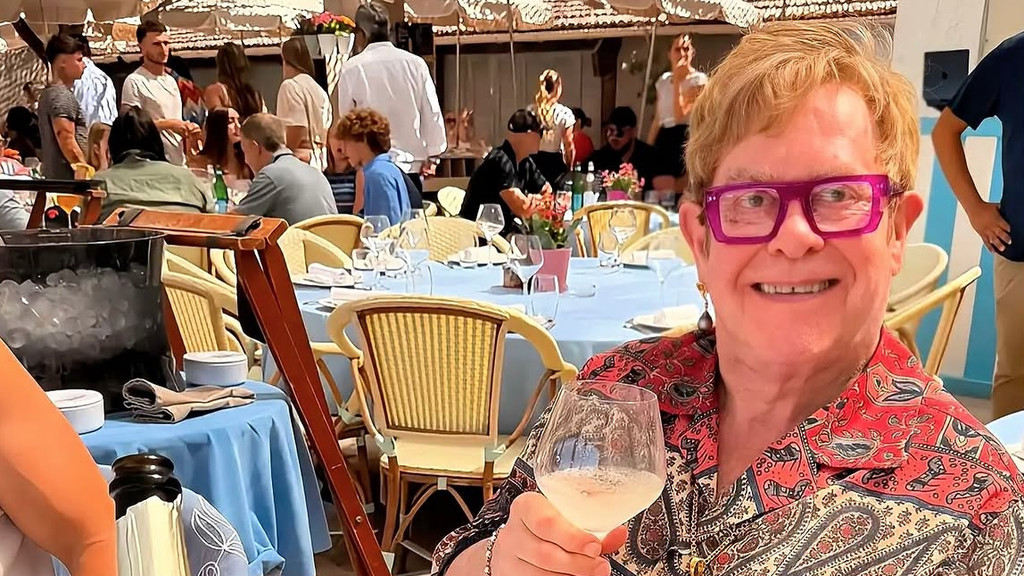 Elton John marks 36 years of sobriety