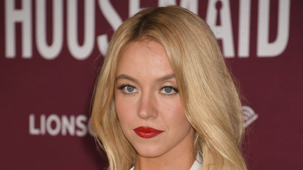 Sydney Sweeney's Hollywood bra stunt lacked required permission