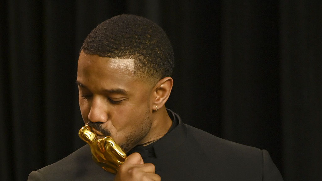 Will Smith congratulates Michael B Jordan on Oscar win