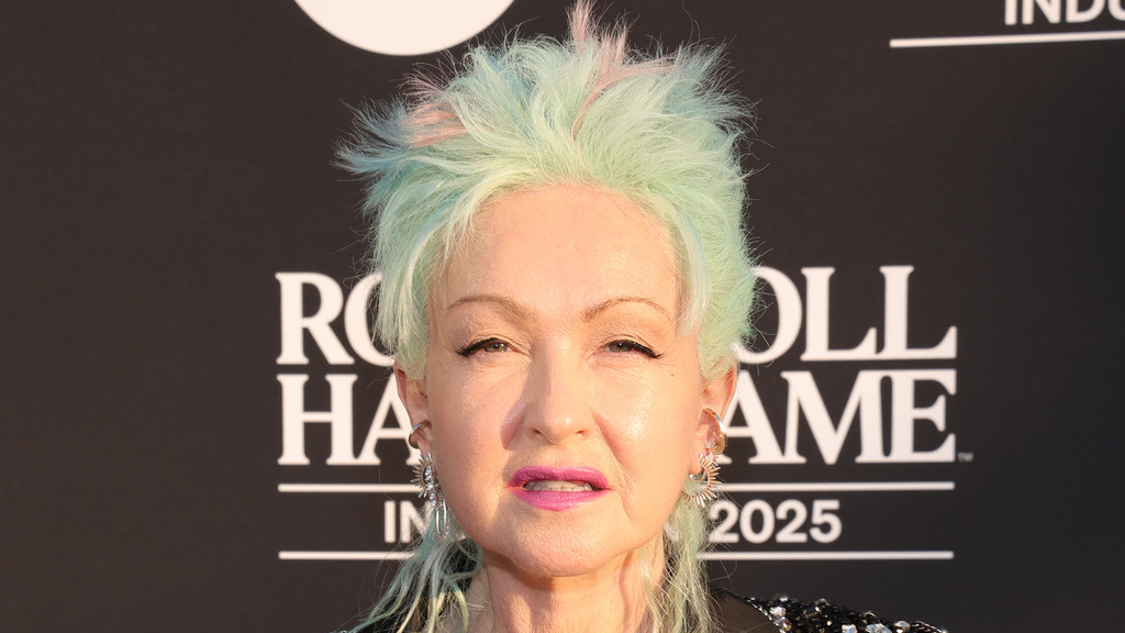 Cyndi Lauper leads tributes to 'pure genius' songwriter Billy Steinberg
