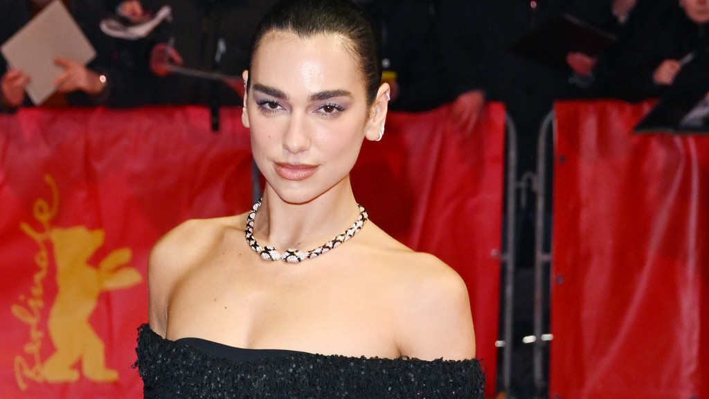 Dua Lipa suing Samsung for $15 million over 'unauthorised' use of image