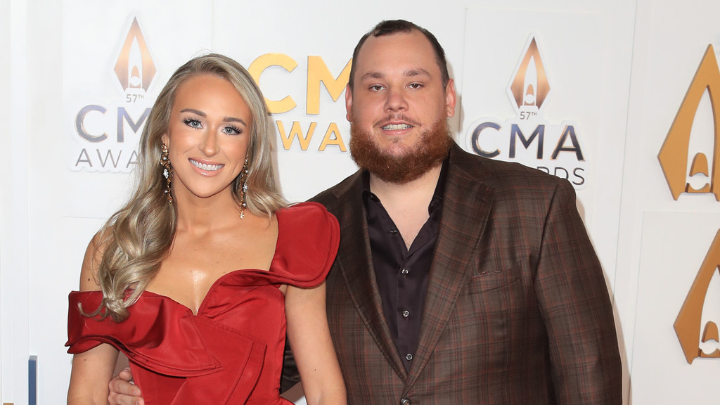 Luke Combs drops out of pre-Super Bowl concert as wife's due date nears