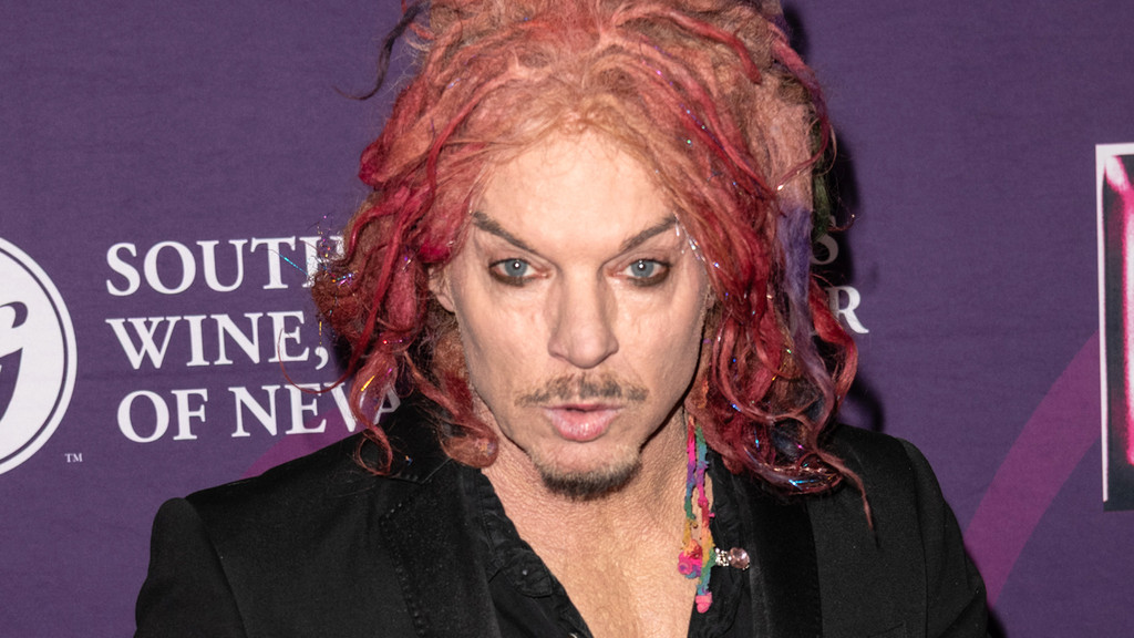 Carrot Top's lawyer claims he was being extorted before reported suicide bid