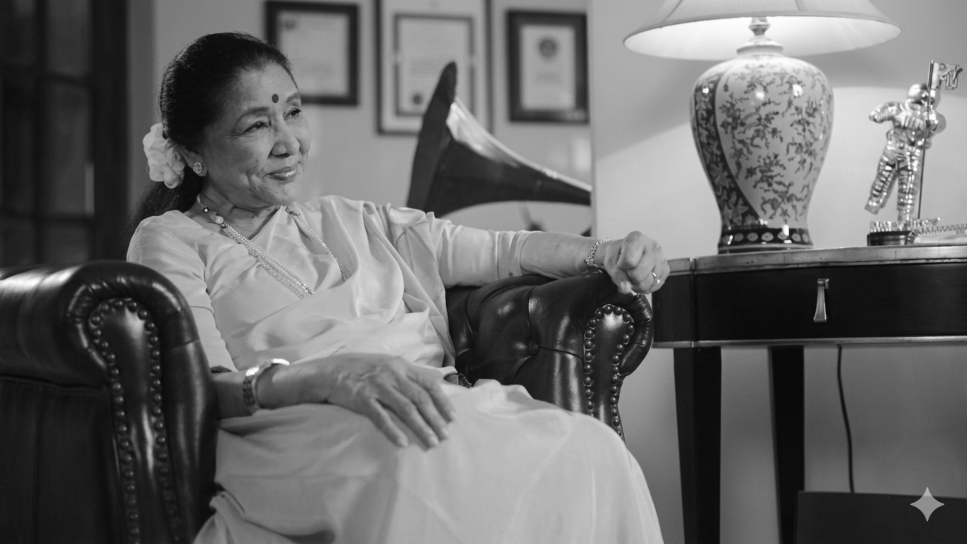 Legendary playback singer Asha Bhosle with 11000+ Playback records