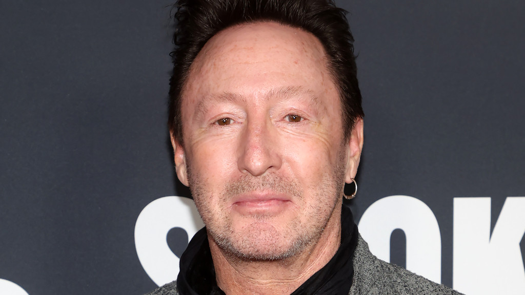 Julian Lennon diagnosed with coronary heart disease
