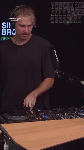 Brook Gibson x Cunning MC freestyle