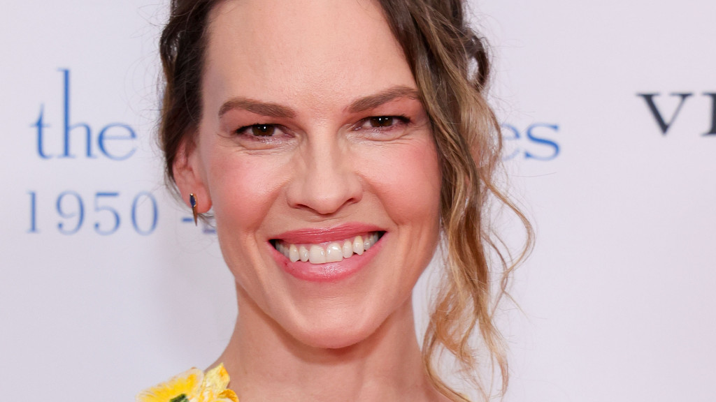 Hilary Swank pregnant with third baby at 52