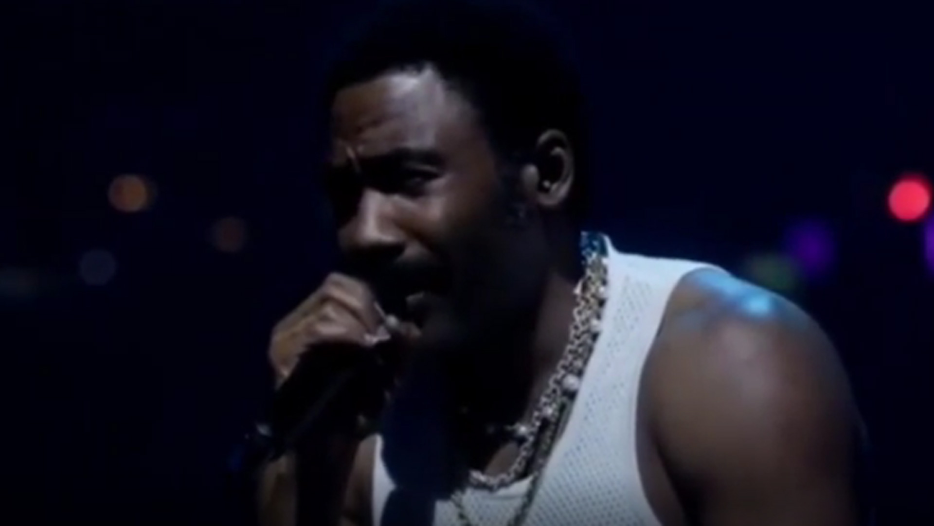 Donald Glover addresses the crowd at Camp Flog Gnaw  