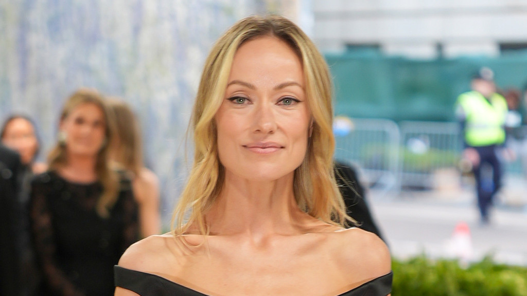Olivia Wilde says Walton Goggins saved her life after horse accident