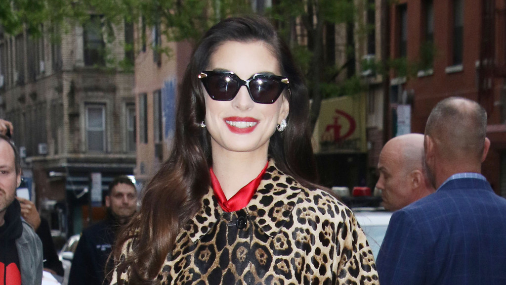 Anne Hathaway reveals secret medical condition