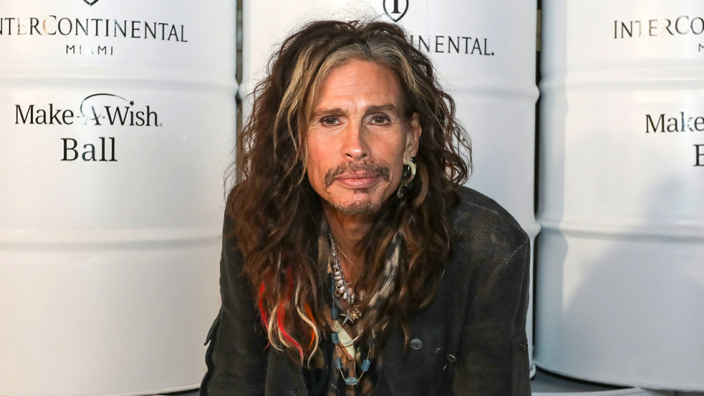 Sex abuse case against Steve Tyler may proceed, judge rules