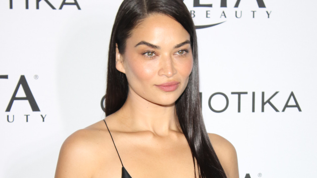 Supermodel Shanina Shaik expecting second baby