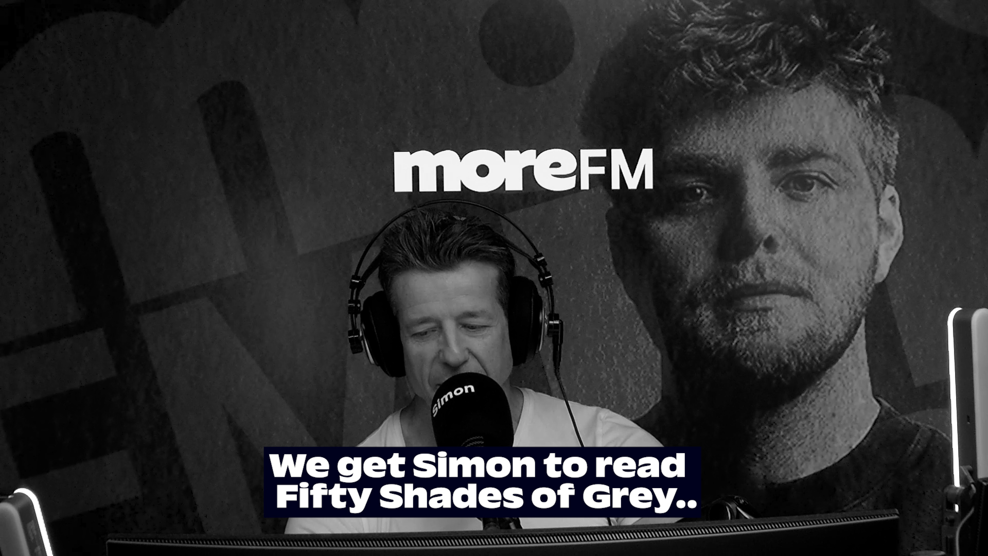 Si reads Fifty Shades of Greay