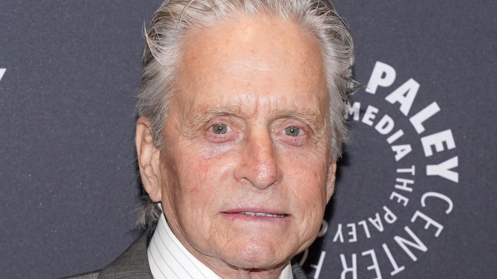 Michael Douglas reveals plot to stab him with HIV-infected needle at 1992 Oscars