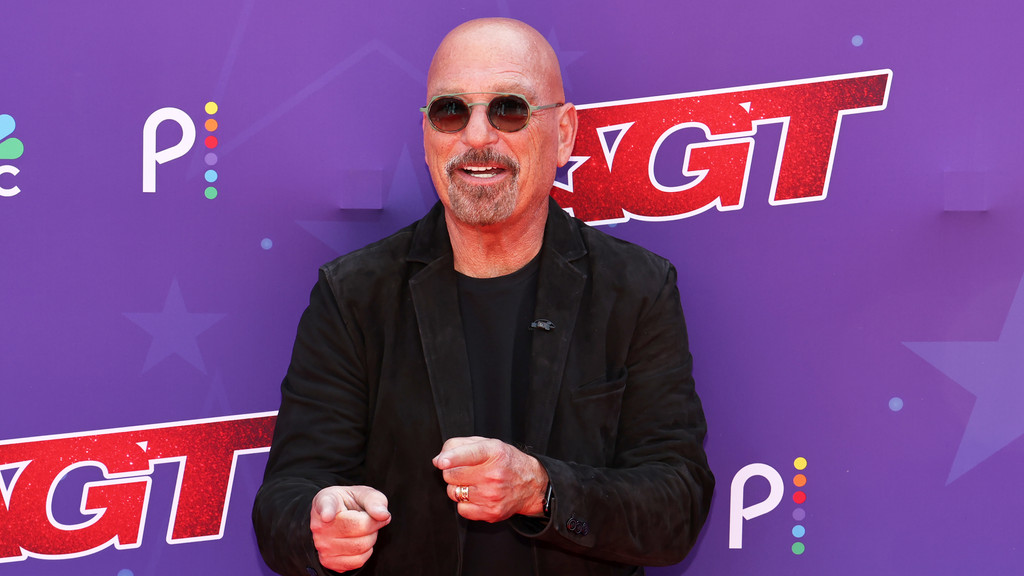 Howie Mandel apologises for terse TV exchange with Kelly Ripa