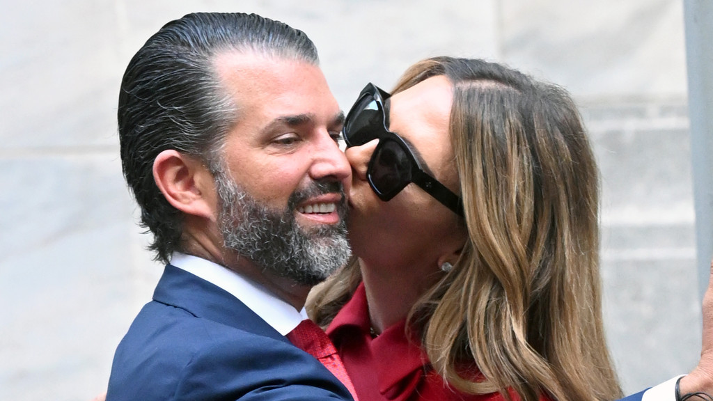 Donald Trump Jr marries Bettina Anderson in the Bahamas