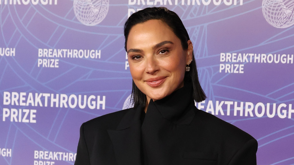 Gal Gadot ran like 'Phoebe from Friends' before training for new action movie