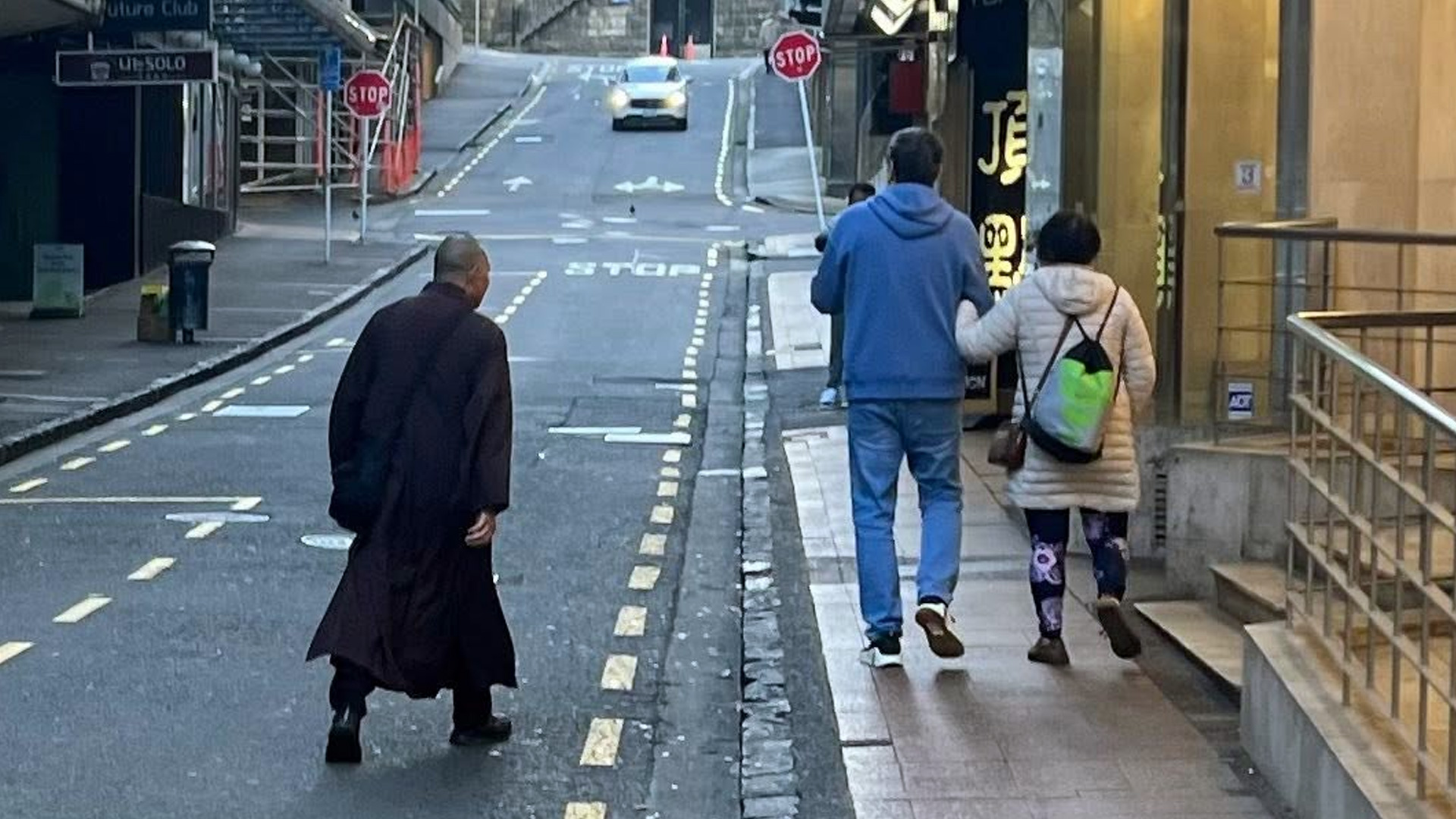 Police warn Kiwis over alleged ‘fake monk’ scam popping up across NZ