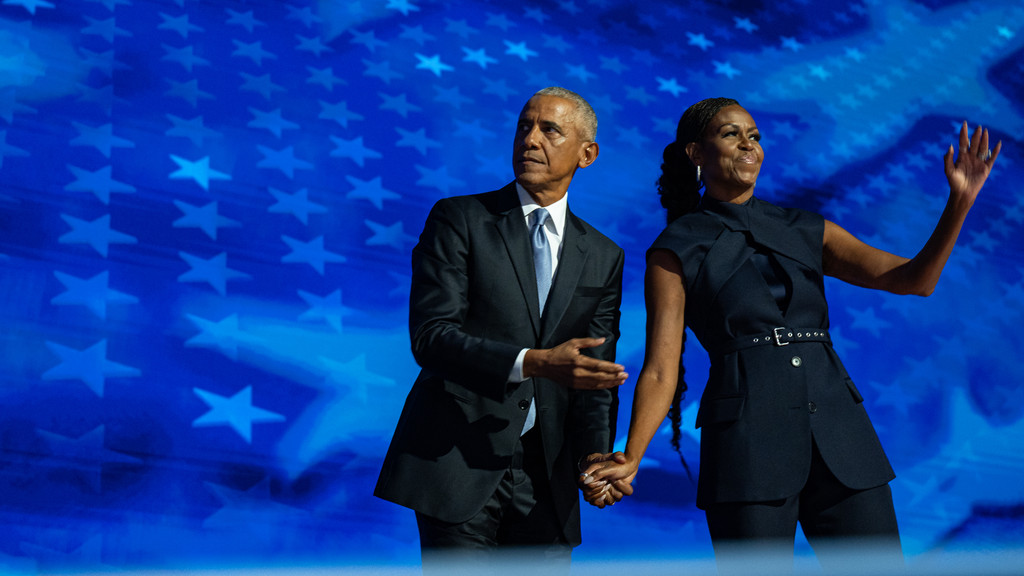 Barack and Michelle Obama celebrate 34 years wed
