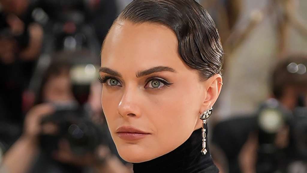 Cara Delevingne says dating straight women used to be her 'weakness'