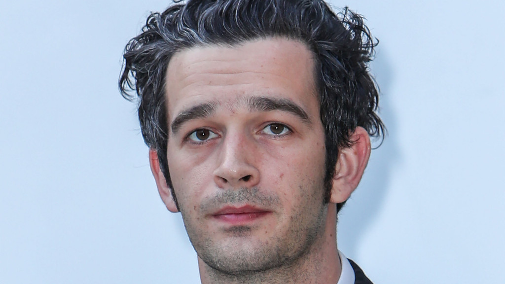 Matty Healy performs with The 1975 tribute band at pre-wedding bash