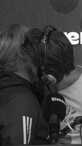 Simon sniffs Lana