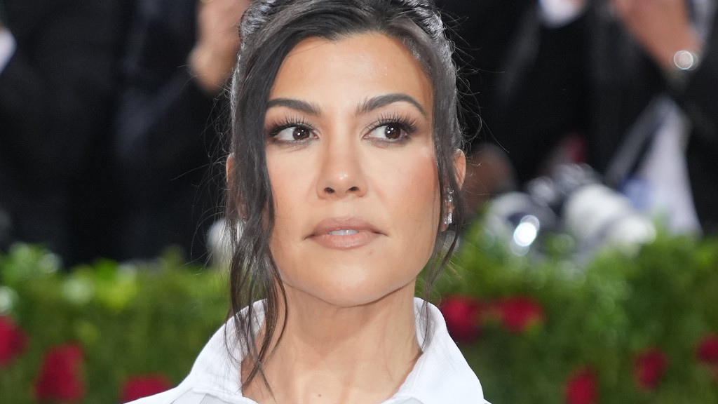 Kourtney Kardashian responds after Jennifer Lawrence calls her annoying