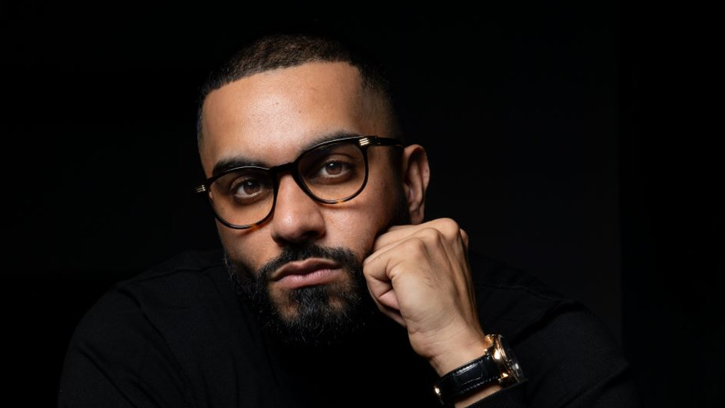 Umar Kamani offers to fund Hajj trip for Traitors finalist Faraaz Noor