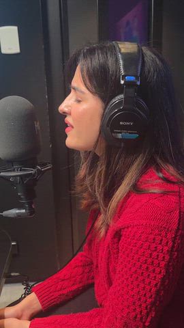 Bollywood Singer Shirley Setia join us in the studio for some live jamming