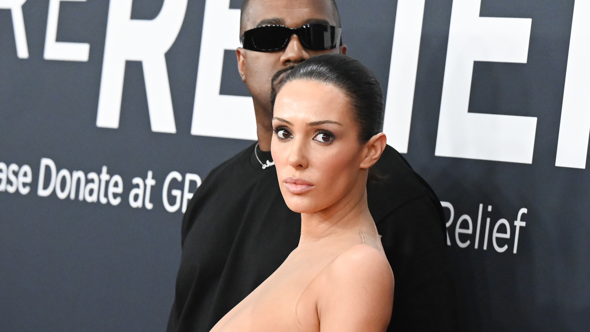 The 3 words Kanye allegedly told Bianca Censori before Grammys naked dress  reveal | rova