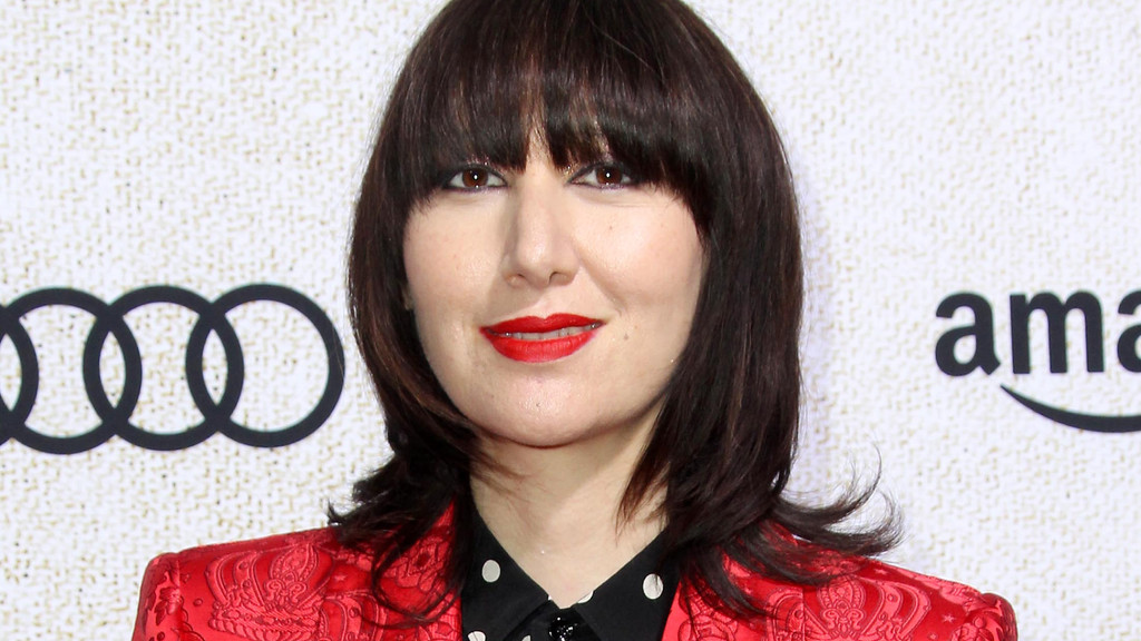 Karen O misses Daisy Chain Fields gig due to 'family emergency'
