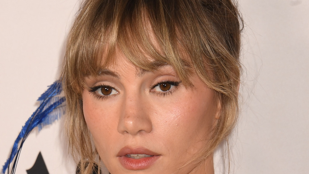 Suki Waterhouse teases Taylor Swift wedding details