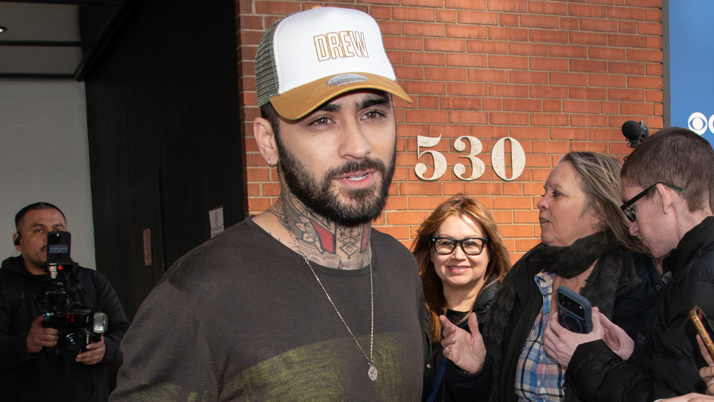 Zayn Malik responds to claims he lashed out at fans