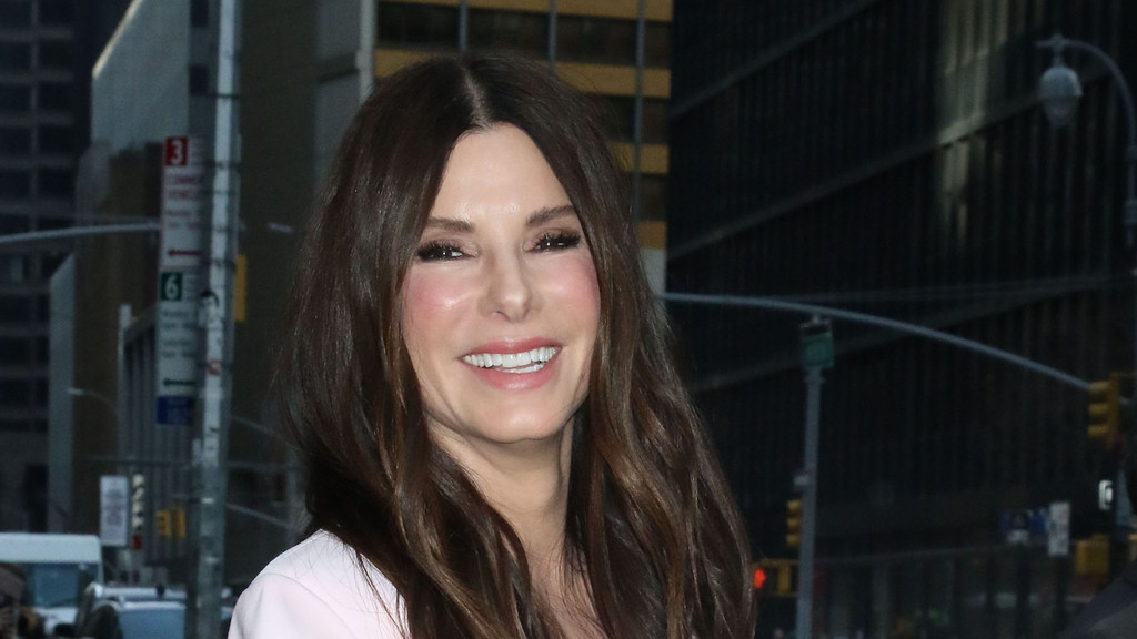 Sandra Bullock joins Instagram