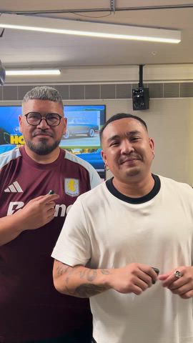 Would you go on a date with these 2?