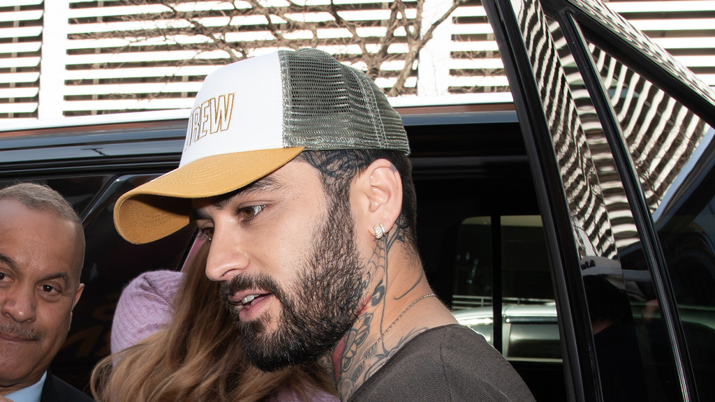 Zayn Malik displays tattoo dedicated to Drew Barrymore