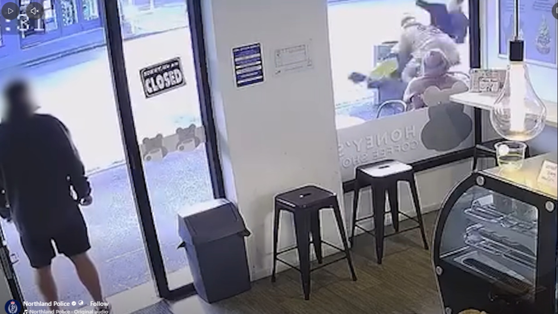 Bystander rugby-tackles fleeing suspect in Whangārei CBD