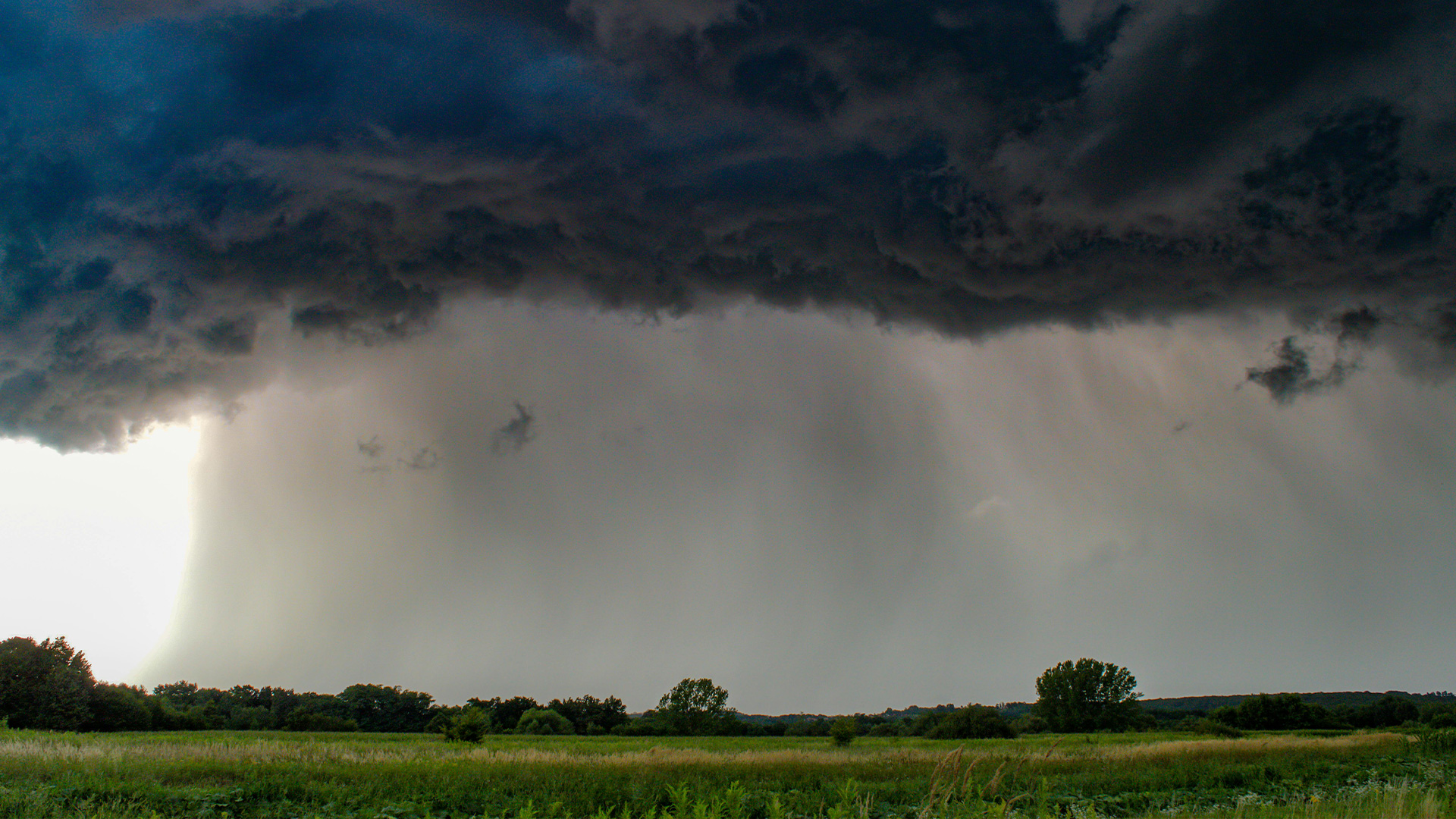 Thunderstorms set for both islands as Cyclone Vaianu moves away from NZ