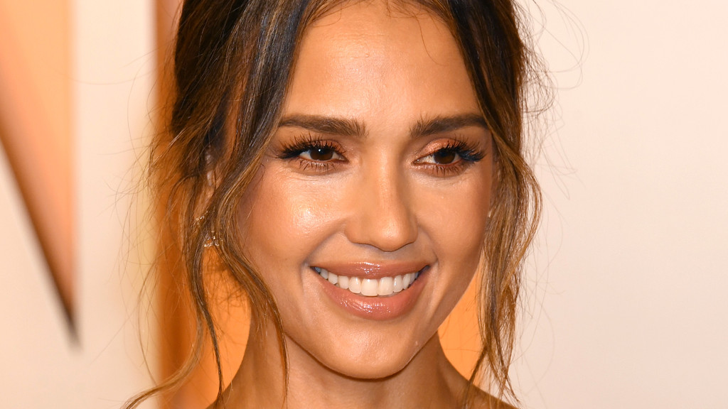 Jessica Alba got 'full body chills' during Bad Bunny's Super Bowl Halftime Show