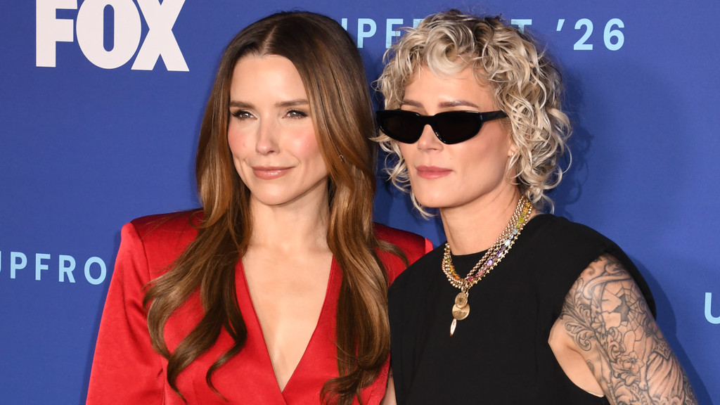 Sophia Bush reveals she and Ashlyn Harris secretly married