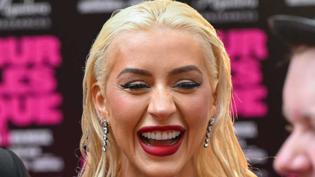 Christina Aguilera sparks outrage after Mexico City show