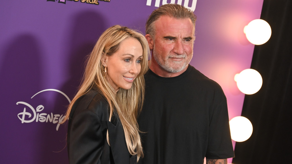 Dominic Purcell reveals love for hometown with huge new ink