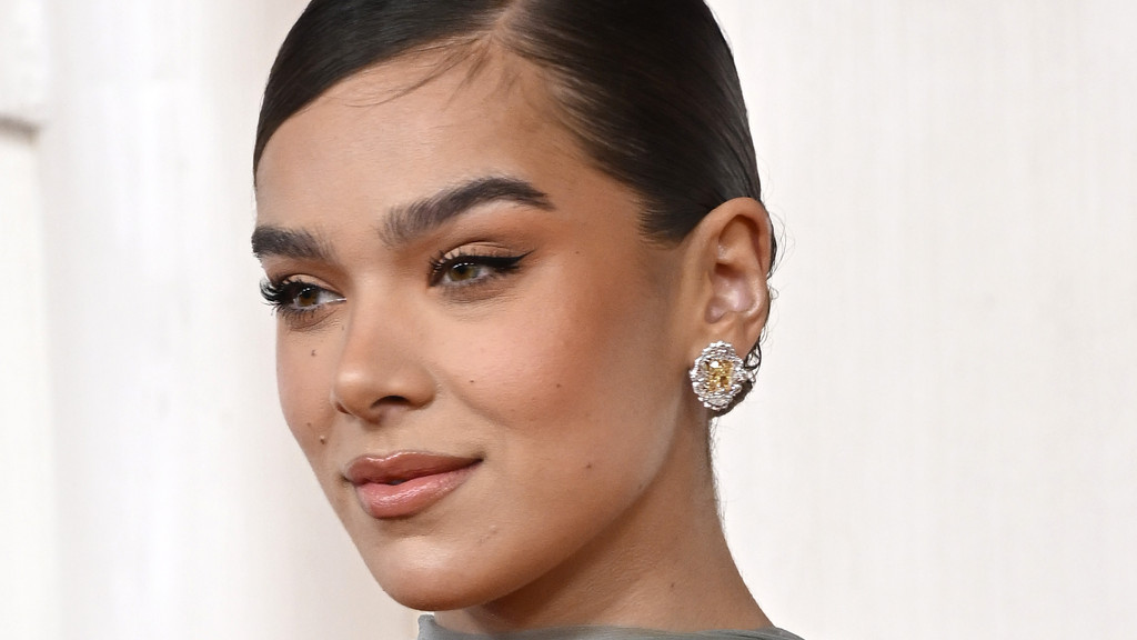 Hailee Steinfeld celebrates first wedding anniversary with Josh Allen