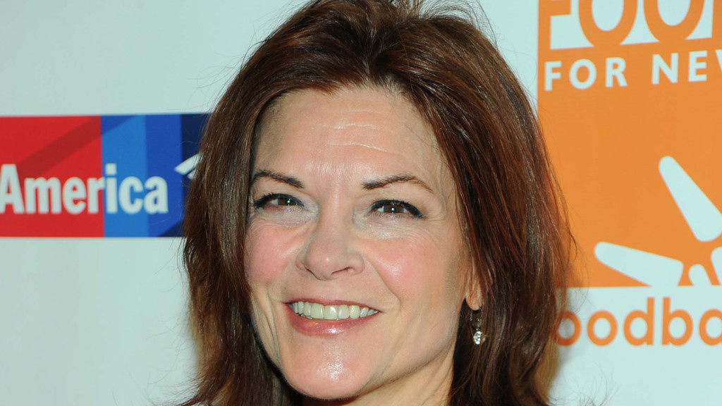 Rosanne Cash postpones shows due to 'medical emergency'