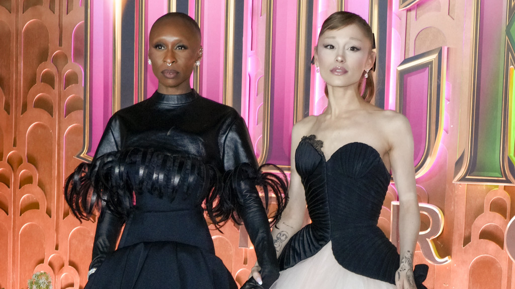 Ariana Grande reunites with Cynthia Erivo at London concert