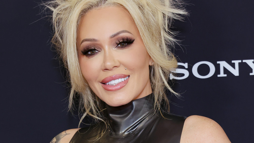 Bunnie Xo sparks romance rumours with reality star Dylan Wolf